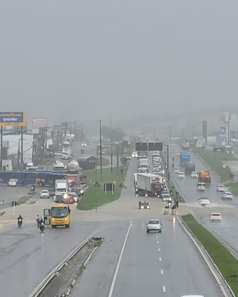 Alagamentos são registrados em Aracaju
