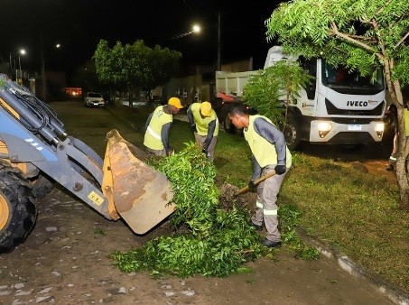 Prefeitura de Simão Dias implanta o 3º turno da Limpeza Pública