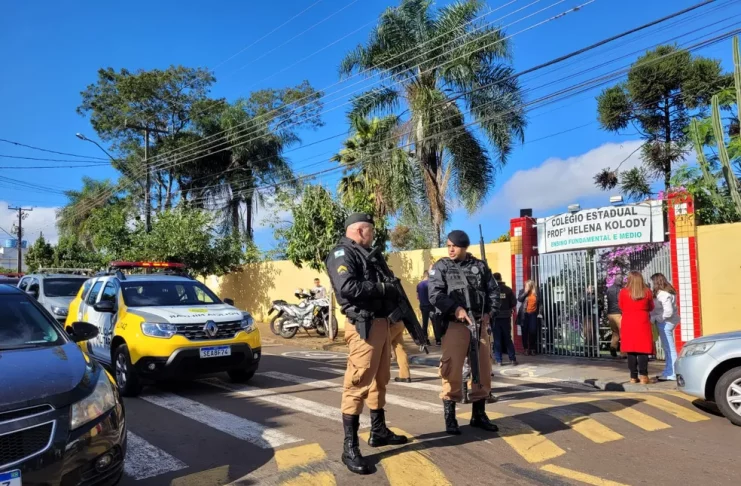 Criança morre após escola ser invadida no Paraná — Foto: Kathulin Tanan/ RPC