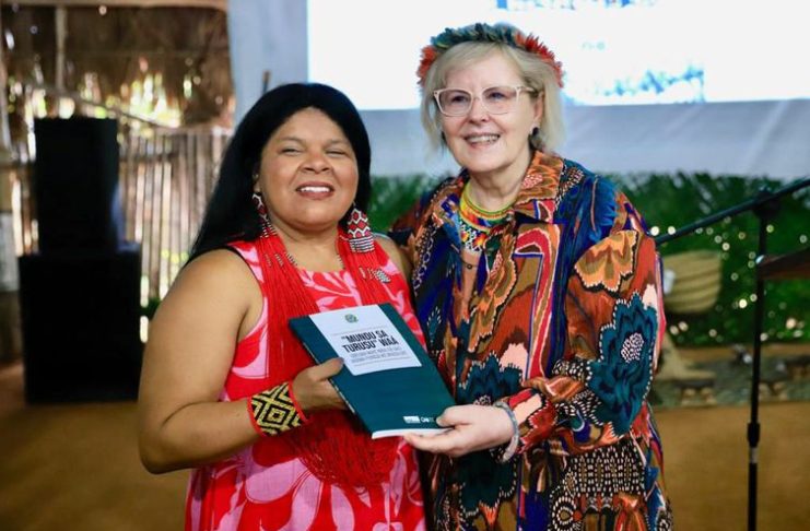 Presidente do STF, Rosa Weber, ao lado da ministra dos Povos Indígenas, Sonia Guajajara -  Fellipe Sampaio/SCO/STF
