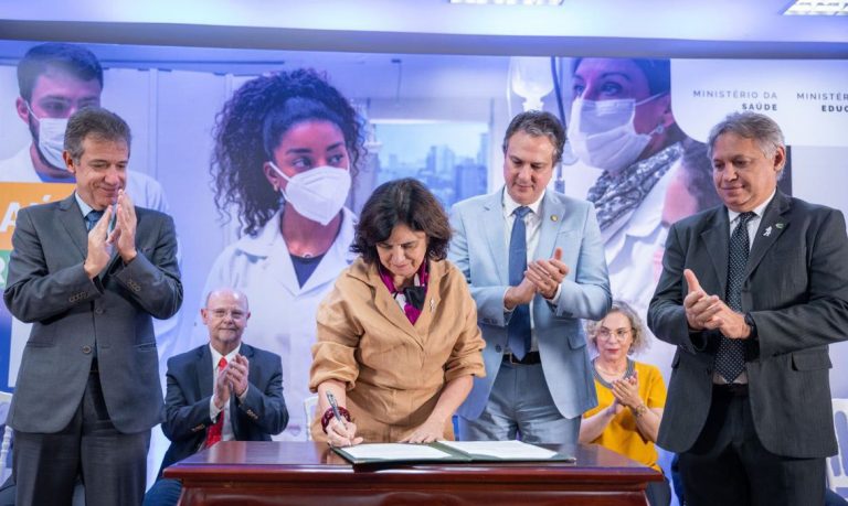 Acordo entre Saúde e Educação permitirá transformação digital do SUS
