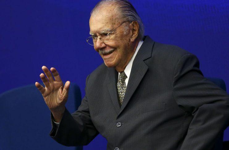 O ex-presidente da República, José Sarney, durante solenidade de transmissão de cargo do ministro dos Transportes, Renan Filho.