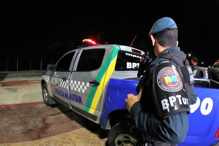 Polícia prende mulher por cometer maus-tratos contra o próprio filho