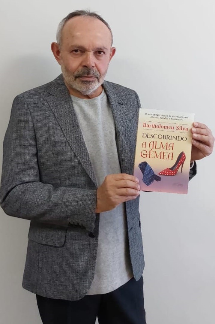 Escritor sergipano comemora aniversário com lançamento da obra ‘Descobrindo a Alma Gêmea’