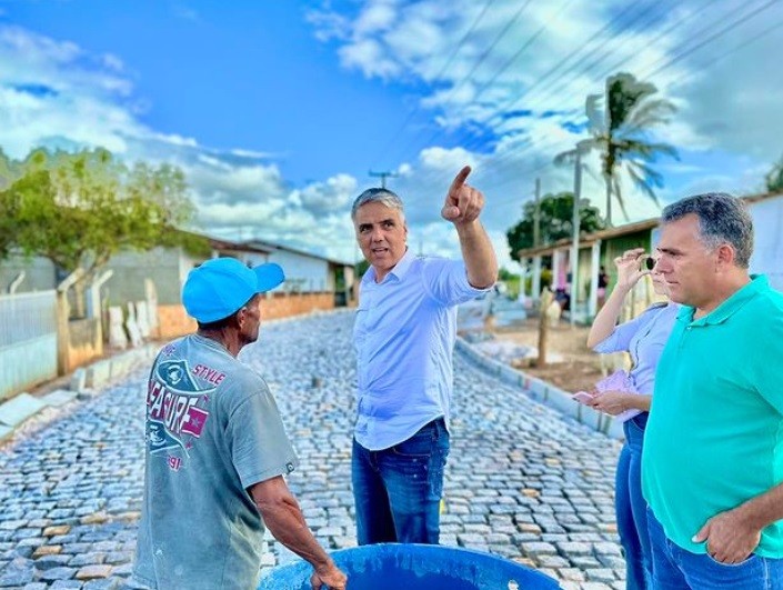 Fábio Reis anuncia mais pavimentação na zona rural de Lagarto