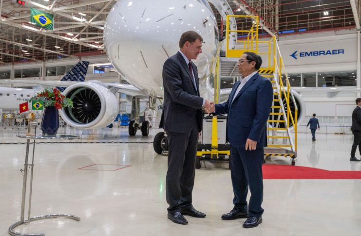 São Paulo (SP) 24/09/2023  O primeiro-ministro do Vietnã Pham Minh Chinh visitou a Embraer, como parte de sua visita oficial ao Brasil. A delegação foi recebida pelo presidente da companhia Francisco Gomes Neto. Foto CLAUDIO CAPUCHO