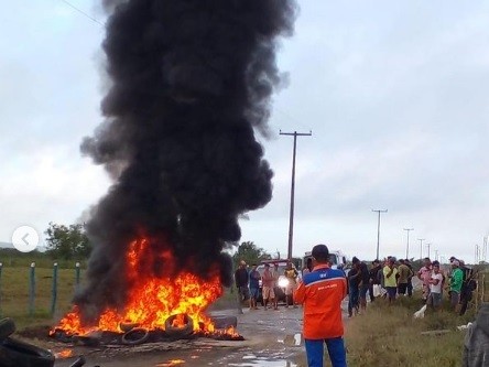 População se revolta com situação de estrada vicinal em Tobias Barreto