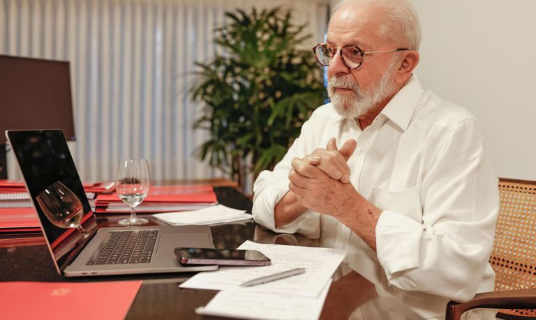 Lula pede apoio de presidentes do Egito e da Autoridade Palestina