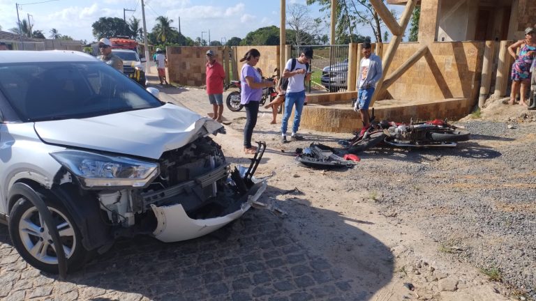 Colisão entre carro e moto deixa um gravemente ferido no povoado Brejo