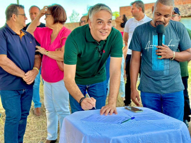 Fábio Reis marca início de obras em Tobias Barreto