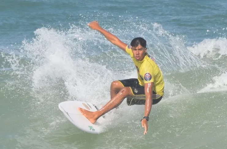 Jeanzinho, surfista sergipano — Foto: Muniz Neto/bkphootos