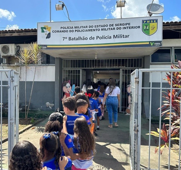 7ºBPM realiza festa de dia das crianças na Escola Raimunda Reis