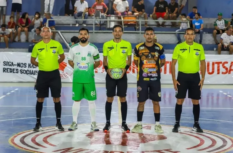 Simão Dias e São João do Jaguaribe-CE pela Copa do Nordeste de Futsal — Foto: Macgiver Siqueira/CBFS