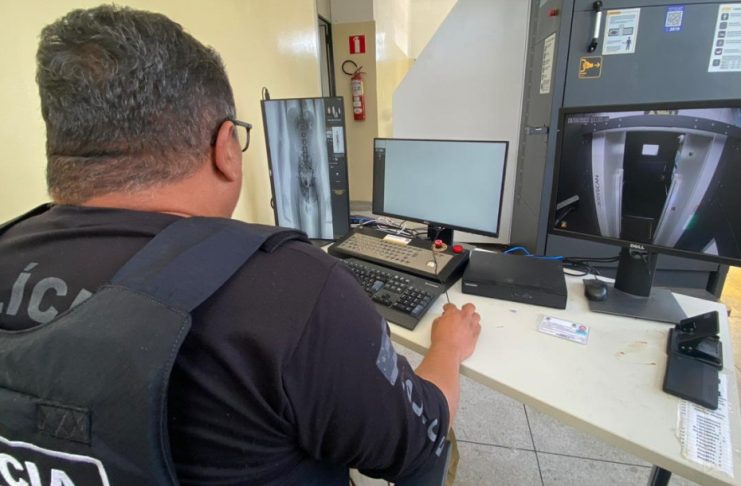 Equipamento body scan flagrou drogas no estômago em dois homem que retornavam ao Presab / Fotos: Ascom Sejuc