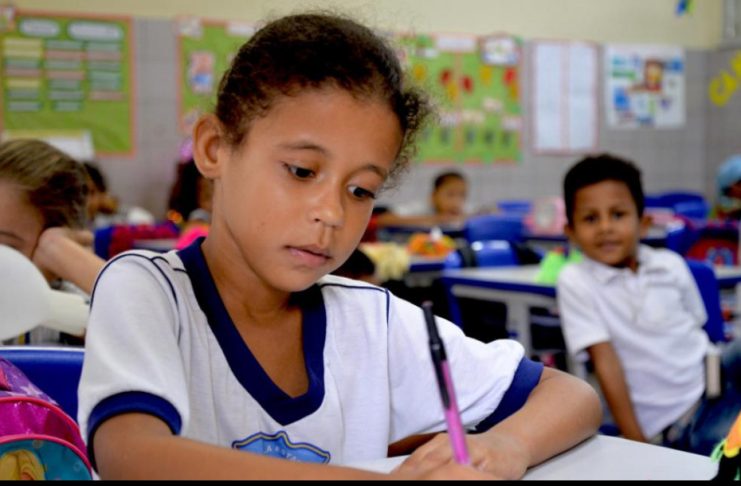 slide_c4df0b6f0377cf3d77b4a2cbcccc33fe