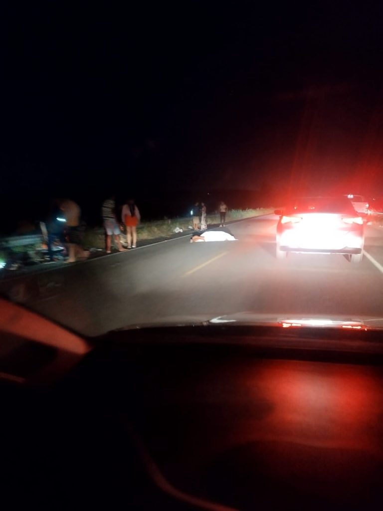 Mulher morre em acidente de trânsito na saída de Simão Dias
