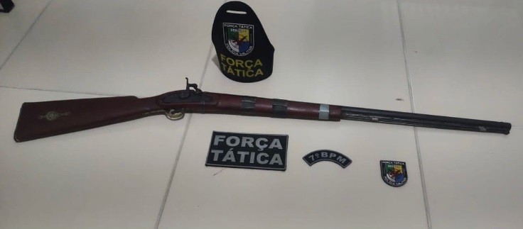 7ºBPM apreende espingarda usada para ameaçar mulheres em Lagarto