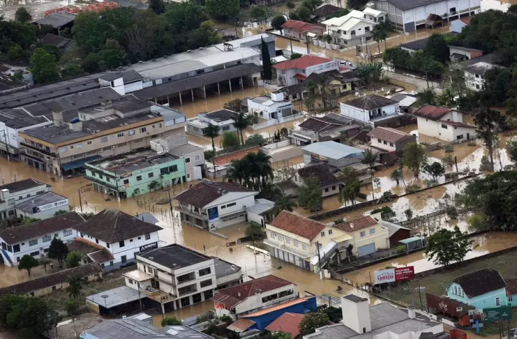 Foto: Denio Simões