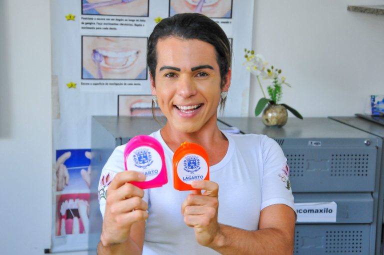 Prefeitura realiza mais uma etapa da entrega de próteses dentárias para a população