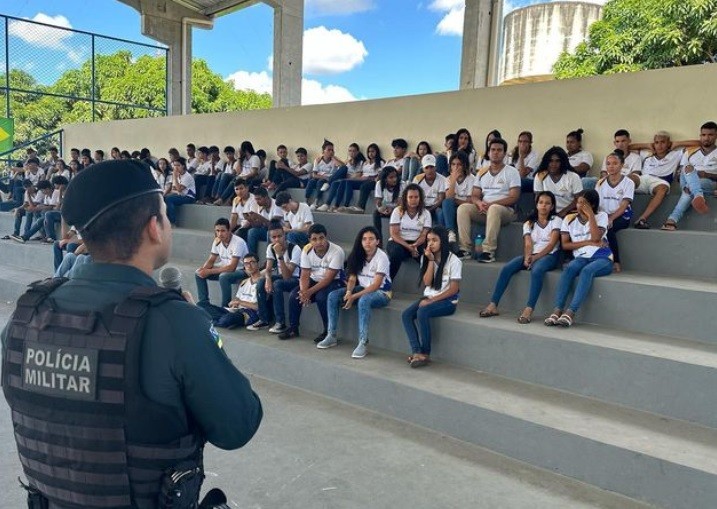 Lagarto: 7ºBPM realiza ação educativa no Colégio Dom Mário Rino Sivieri