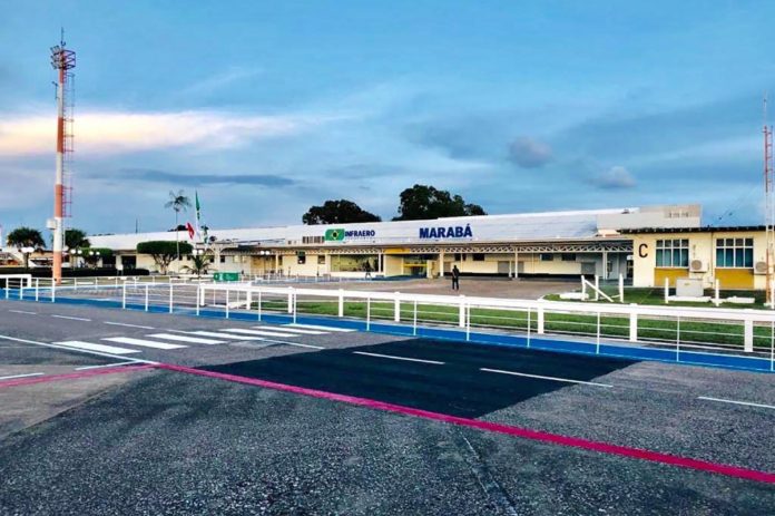 Homem morre e dois ficam feridos em explosão de caminhão no Aeroporto