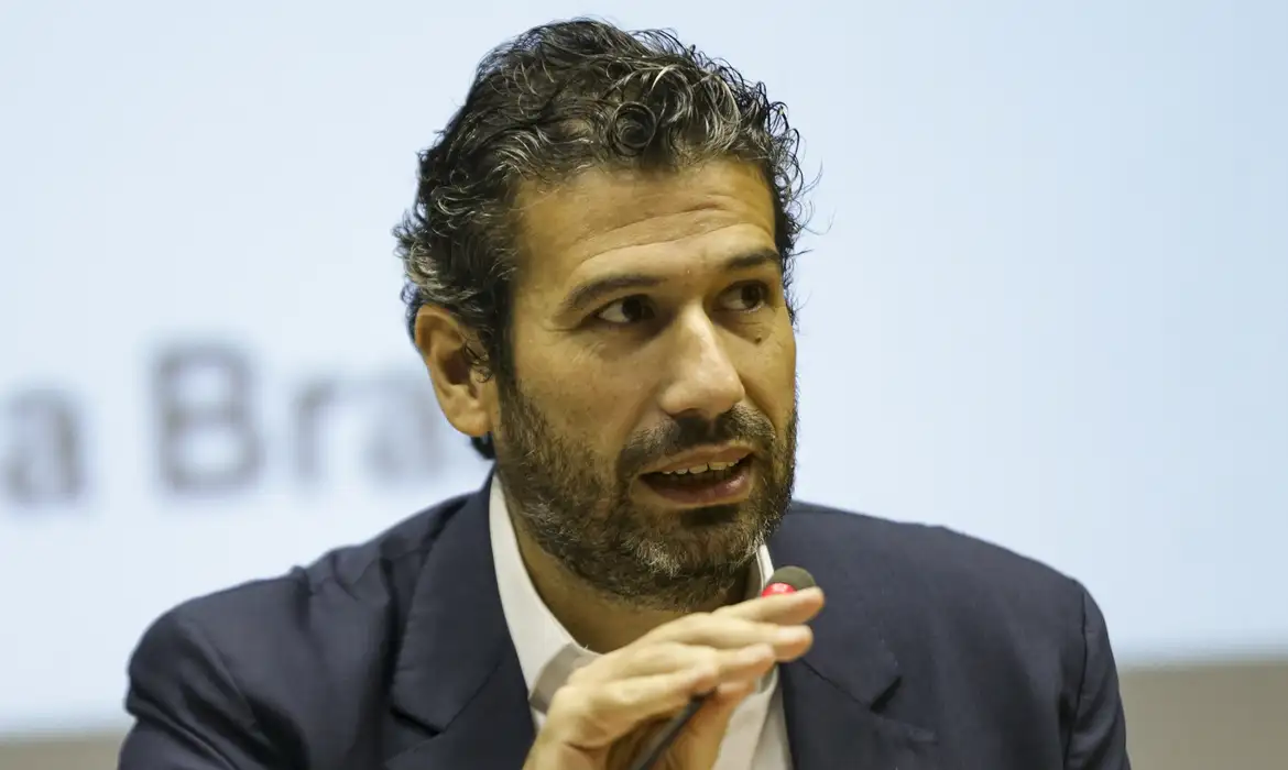 censo-desenrola-brasil_mcamgo_abr_06122023