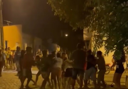 Suspeito de estupro é linchado pela população em Poço Verde