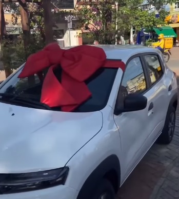 Moradora de Riachão do Dantas ganha carro do Natal Premiado da CDL Lagarto
