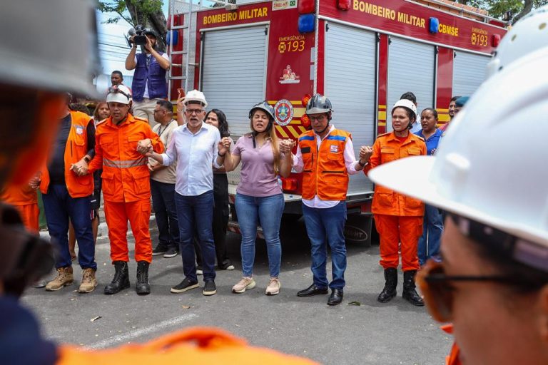 Governador presta apoio às famílias e vítimas do desabamento de edifício em Aracaju