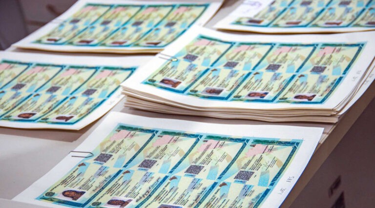 Sergipanos começam a receber novas carteiras de identidade