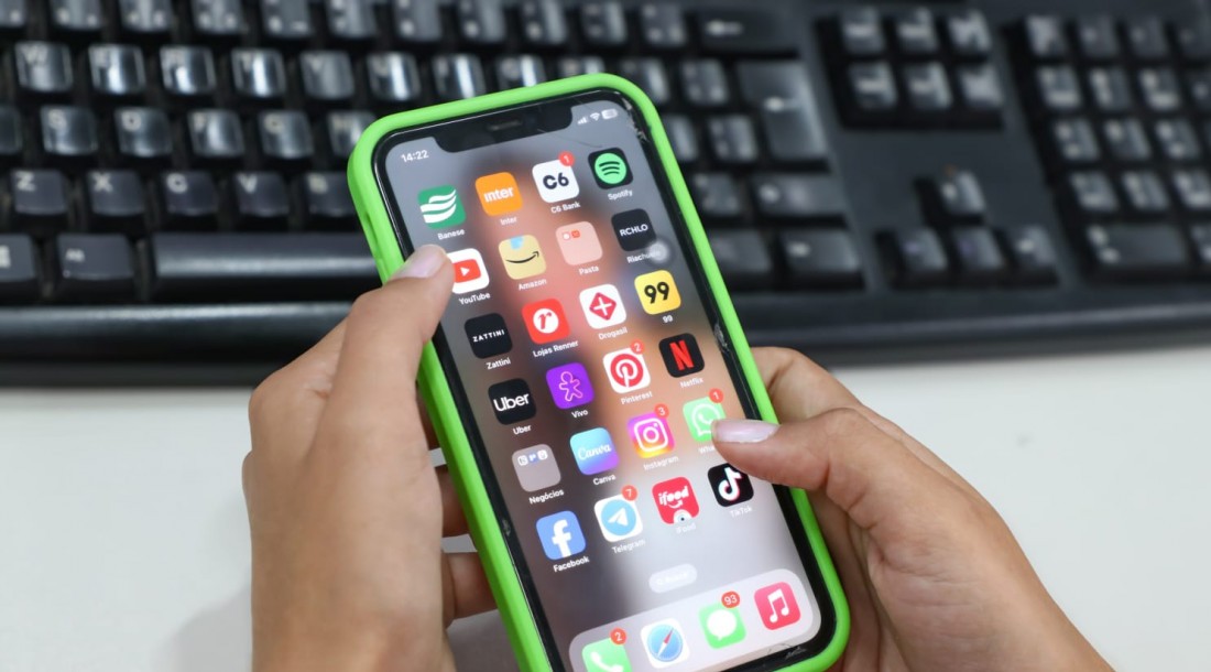 slide_f47f63b5a70f2421e85a16625cc67912