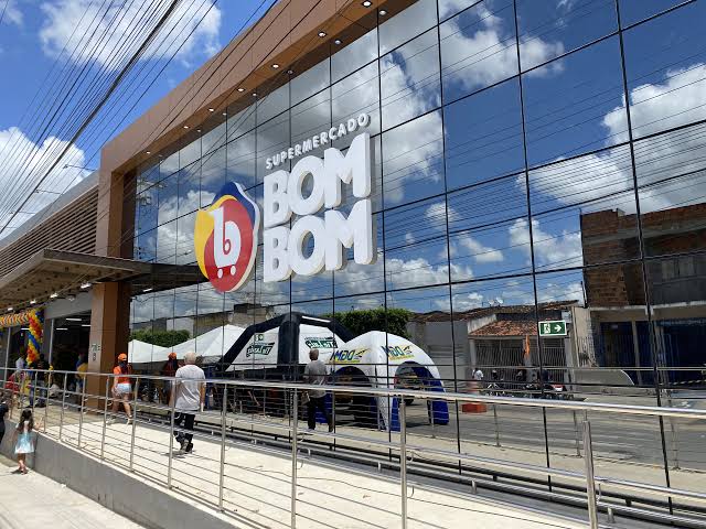 O Supermercado Bombom faz aniversário neste sábado e celebra grande festa em Lagarto