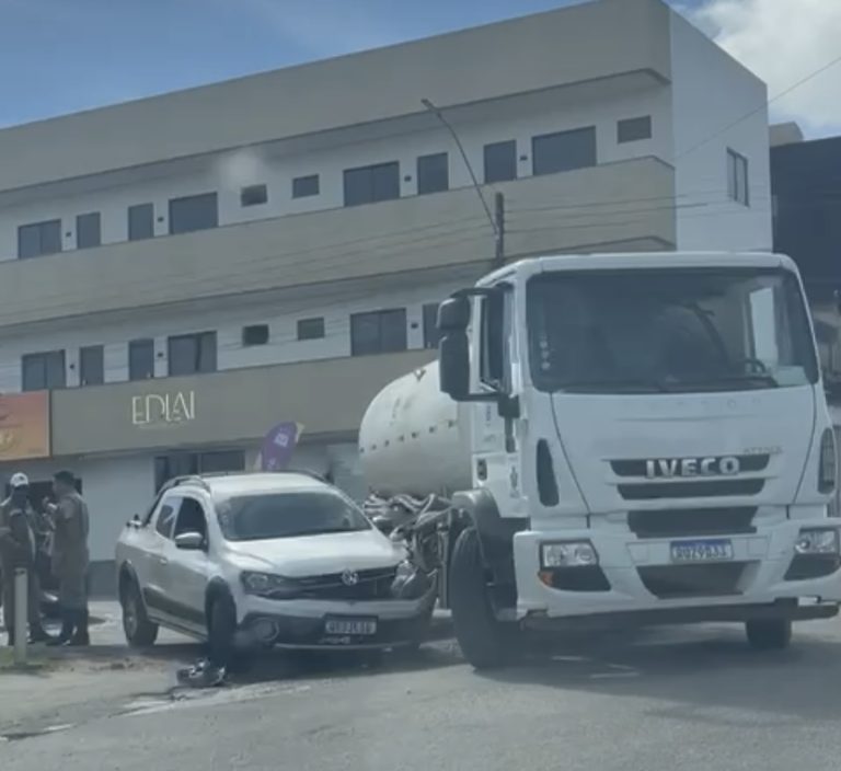 Acidente envolvendo caminhão é registrado em Lagarto