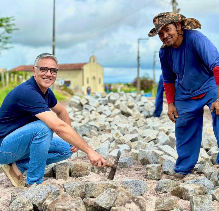 Fábio Reis inicia obras de pavimentação na zona rural de Lagarto