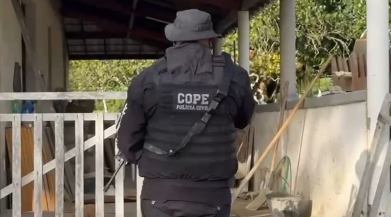 Polícia cumpre mandados de busca em torno de investigação sobre lavagem de dinheiro do tráfico em SE