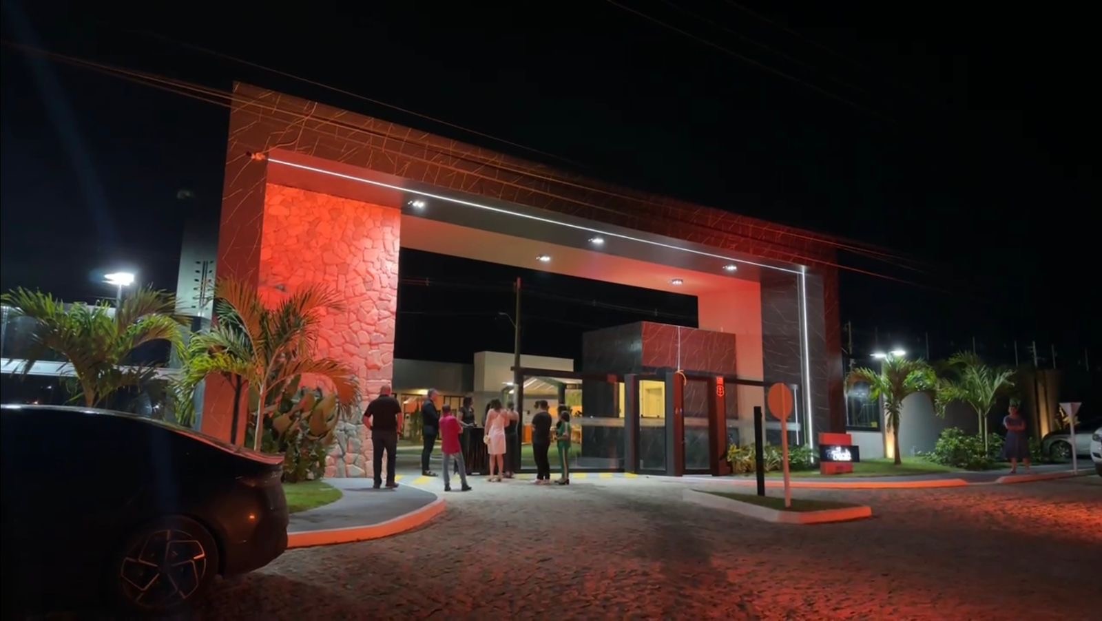 f73ae58b-7cbf-42cc-86f5-c6e3a14f2427