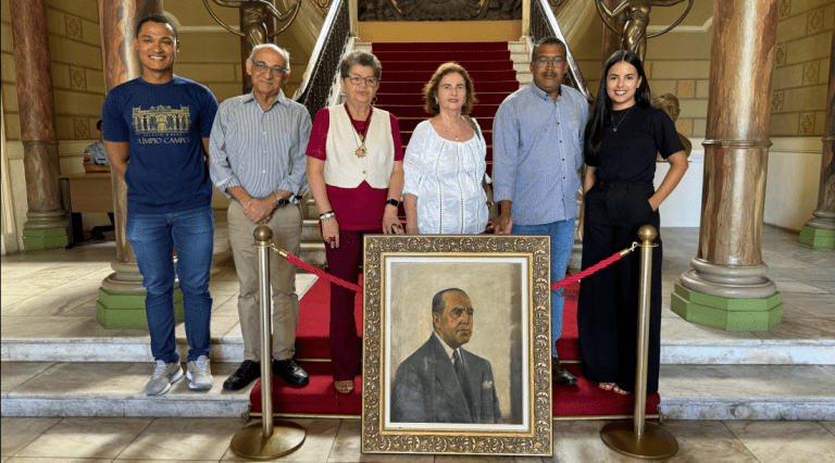 Palácio Museu Olímpio Campos é presenteado com obra de arte que homenageia o ex-governador Leandro Maciel