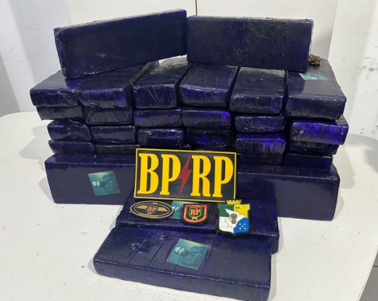 Passageira de ônibus é presa com 34 quilos de droga em Sergipe