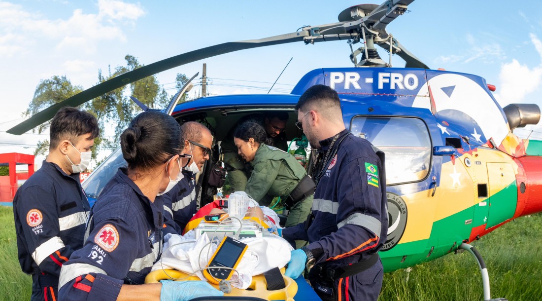 Entre os pacientes atendidos, está a bebê de 11 meses, com quadro grave, que foi transferida pelo serviço de uma unidade em Lagarto para o Huse, na tarde deste domingo, 2 //Foto: Mário Sousa