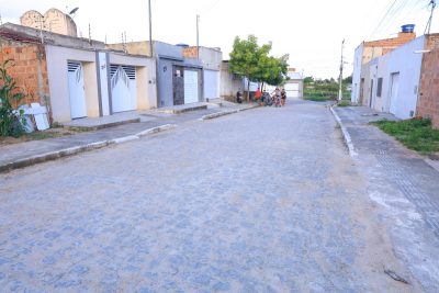 Prefeitura entrega duas novas ruas pavimentadas em Lagarto