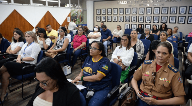 Governo do Estado debate equidade de gênero no trabalho com servidores públicos