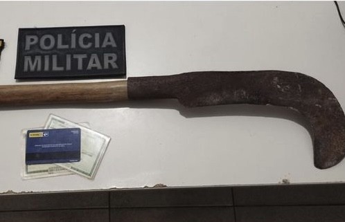 Pedreiro é preso após ameaçar mulher com arma branca no Povoado Colônia Treze