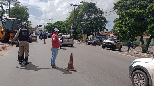 Vazamento de gás interdita trecho de avenida na Zona Sul de Aracaju