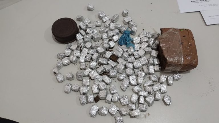 Ação conjunta prende traficante e fecha ponto de tráfico em Poço Verde