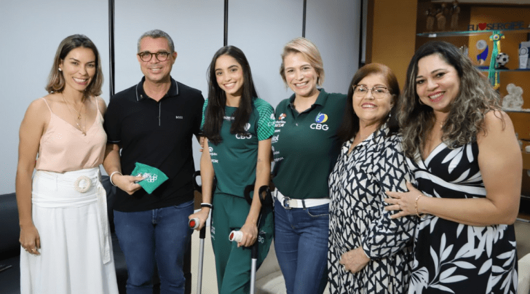 Governador recebe ginasta sergipana que participou das Olimpíadas de Paris