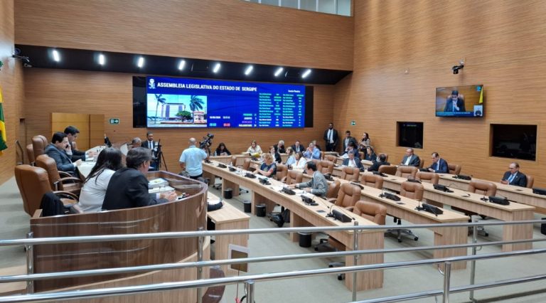 Alese aprova projeto que concede benefícios a órfãos de vítimas de feminicídio