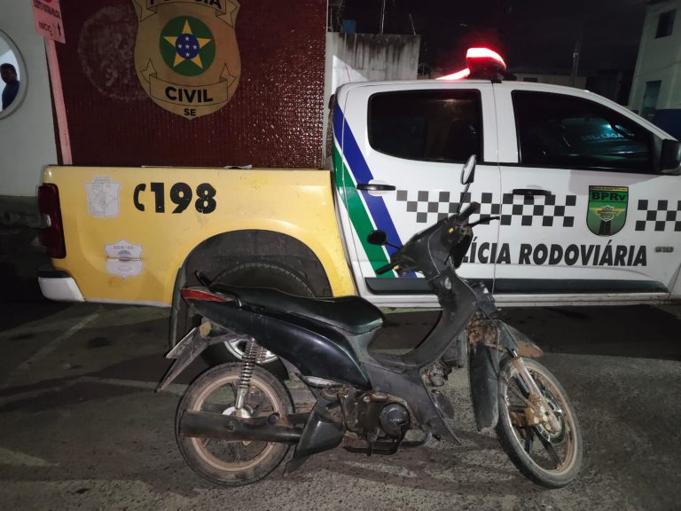Polícia Militar recupera motocicleta roubada em Simão Dias