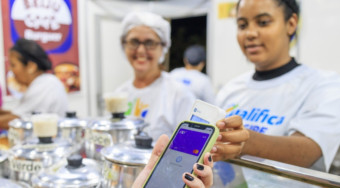 slide_585d75f050df11a128b556aa04b145b7