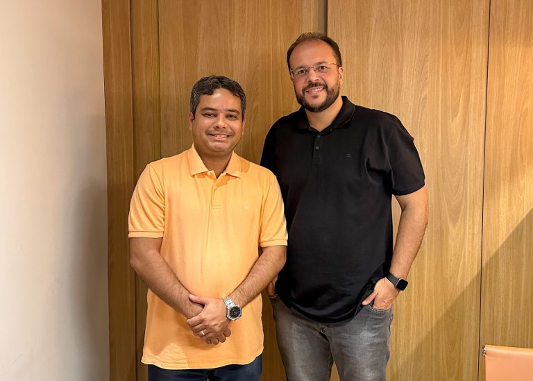 Vereador Pequeno Soares busca parcerias para avanços na saúde de Simão Dias