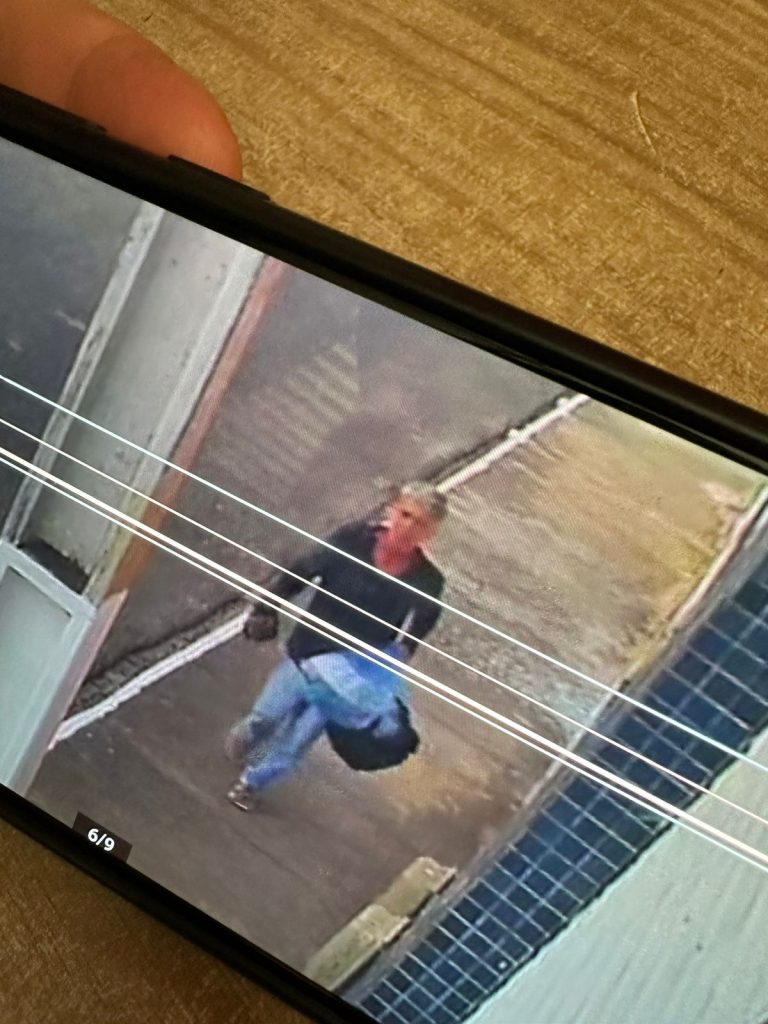 Vídeo: homem invade estabelecimento próximo ao Ciretran em Lagarto